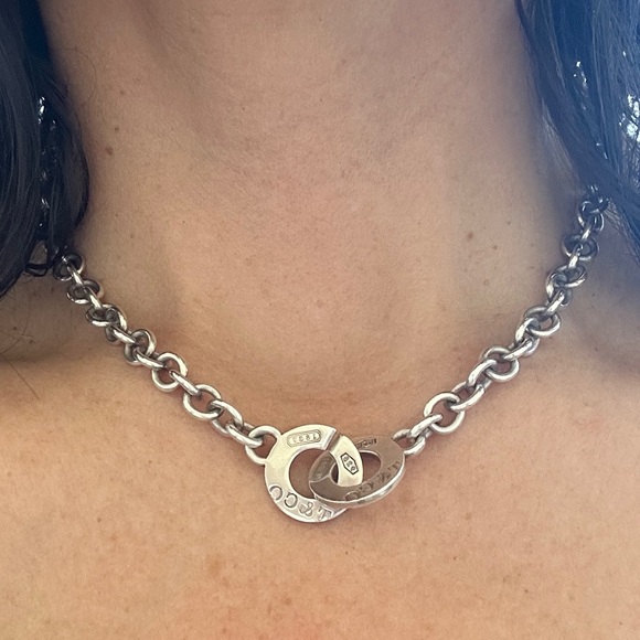 TIFFANY & CO Interlocking Circles Necklace - Picture 6 of 6